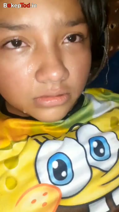 Background nonton video viral Bocil Baju Spongebob Nangis Dipaksa Ayah Tiri Terviral