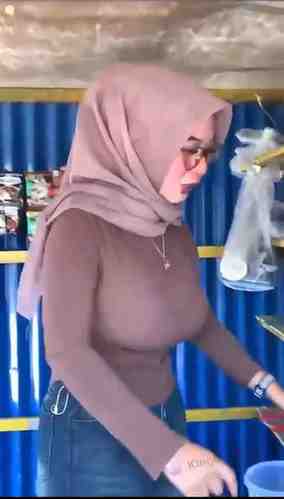 Background nonton video viral ABG VIRAL TERBARU NAY TOBRUT OMEK DI WC TIKTOK VIRAL